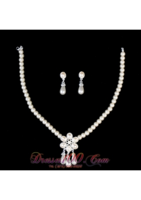 Vintage Style Pearl With Alloy Plated Necklace And Earring Set