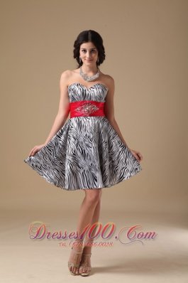 Sweet A-line Sweetheart Mini-length Zebra Beading Prom Dress